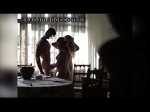 ❤️ Sexvenner inviterer en gigantisk mann og en trekant med seg Sexvideo hos oss no.pornma-com.ru ❌