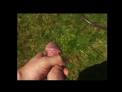 ❤️ Hot hottie får den rosa fitten hennes knullet og kommer med en sprut i en sommerhage Sexvideo hos oss no.pornma-com.ru ❌